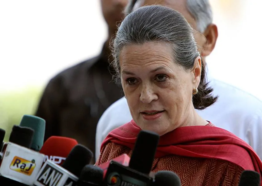 Индия. Соня Ганди вновь получила депутатский мандат