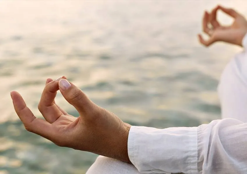 Йога и аюрведа: две стороны одной монеты