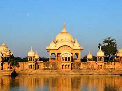 Отели в Вриндаване Отели в Вриндаване