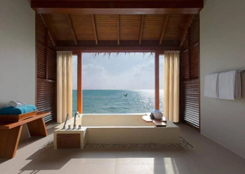 Номер над водой с видом на восход Номер над водой с видом на восход