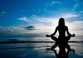 Медитация, йога терапия и аюрведическая медицина в Индии