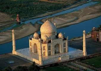 Индия – сочетание несочетаемого