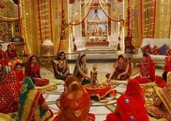 Карва Чоут — традиционный фестиваль замужних женщин