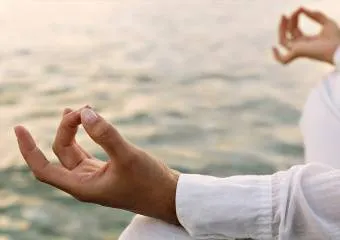 Йога и аюрведа: две стороны одной монеты