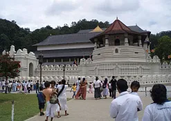 Храм зуба Будды