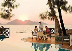 Курорт Reethi Beach Resort