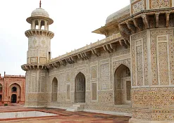 Усыпальница Итемад-уд-Даулы 