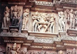 Храм Кандарья-Махадева 