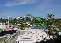 Аквапарк в Куте (Сircus water park Bali)