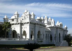 Дворец Фалакнума