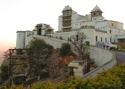 Дворец Монсун