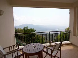 Deluxe Valley view room