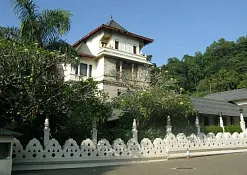 Королевский летний дворец