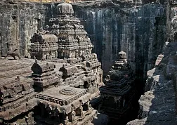 Храм Кайласанатха