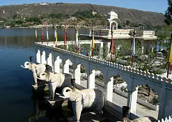 Дворец Джаг Мандир