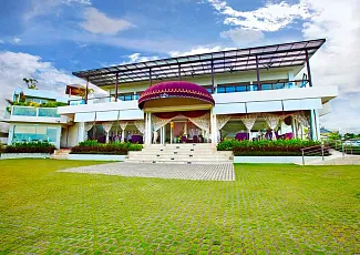 Retreat Villa Resort and Spa (Ретреат Вилла Резорт Спа)