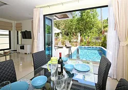One bedroom private pool villa White Tara