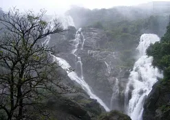 Водопад Дудхсагар