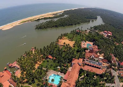 Estuary Island Sea Side Resort (Истри Айленд)