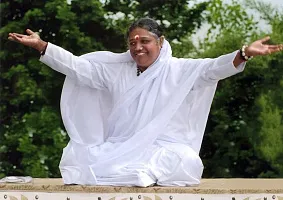 Знакомство с Амма Дарсан в пилигрим-туре от отеля «Маналтирам»