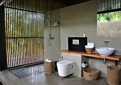 Шале с видом на сад